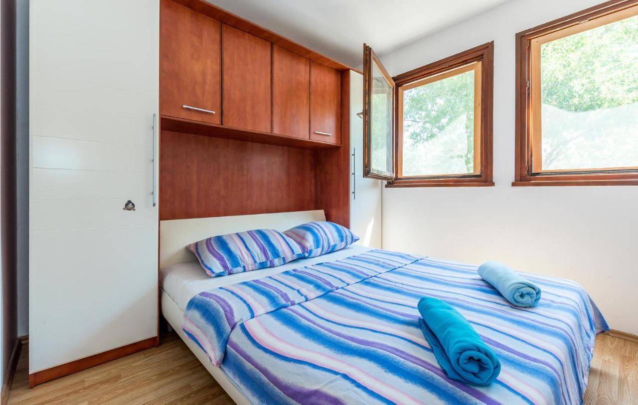 Nice Home In Jezera With Wifi Екстер'єр фото