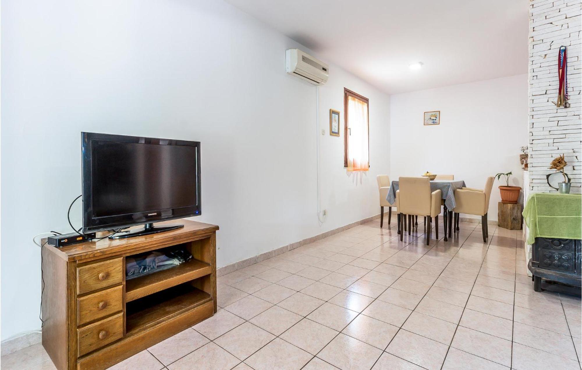 Nice Home In Jezera With Wifi Екстер'єр фото